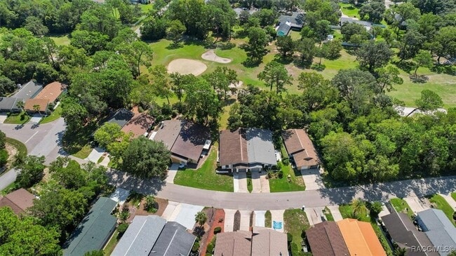 Building Photo - 83 Golfview Dr