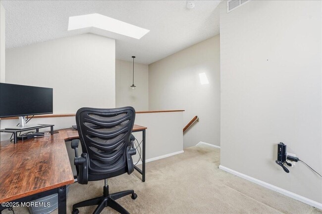 Building Photo - 26 Dover Ct