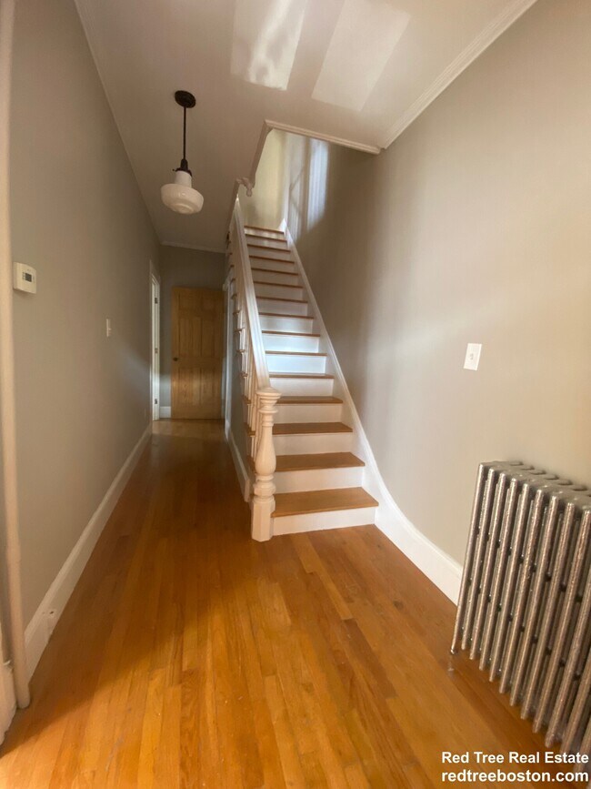 Building Photo - 22 Eastburn St