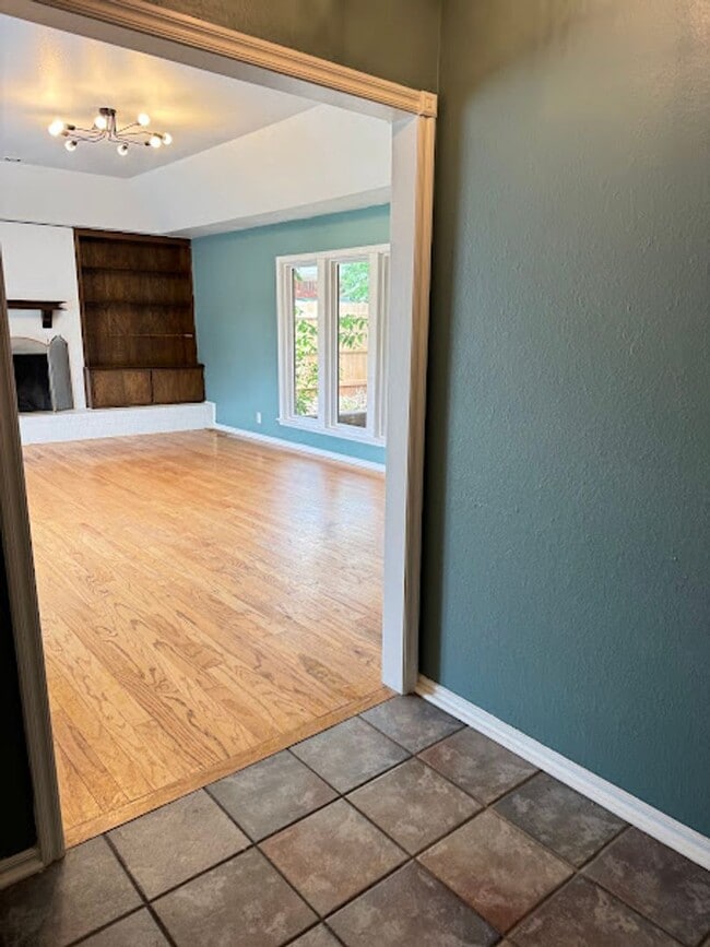 Building Photo - Charming 3-Bedroom, 2-Bath Home for Rent in Edmond – Prime Location!