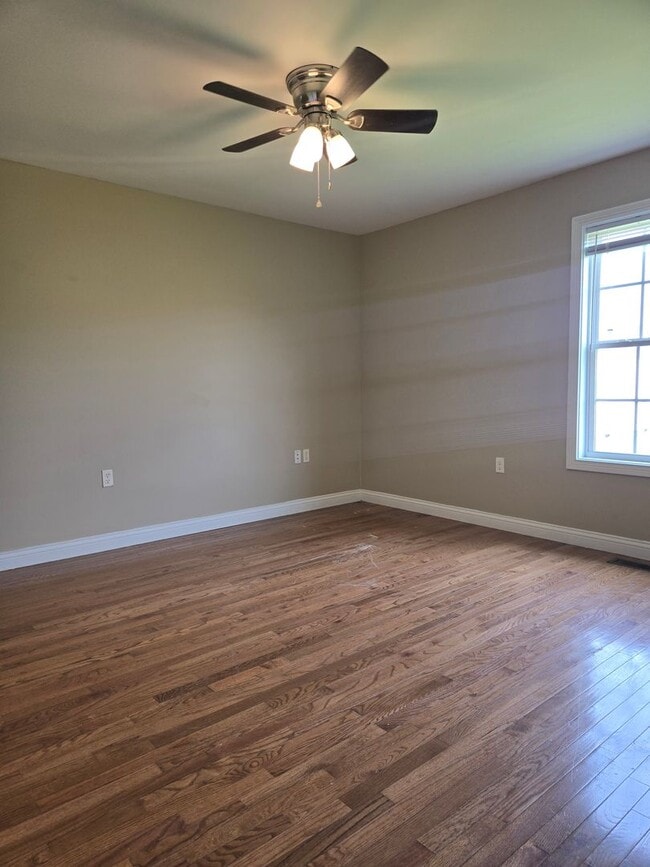 Building Photo - 2 Bedroom, 2 Bath w/ Washer&Dryer Included!