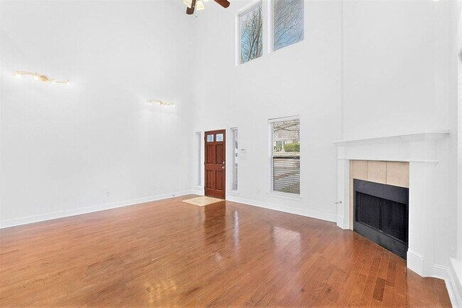 Building Photo - 4801 Birchman Ave