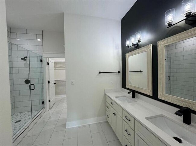 Building Photo - 3541 Sanctuary Dr