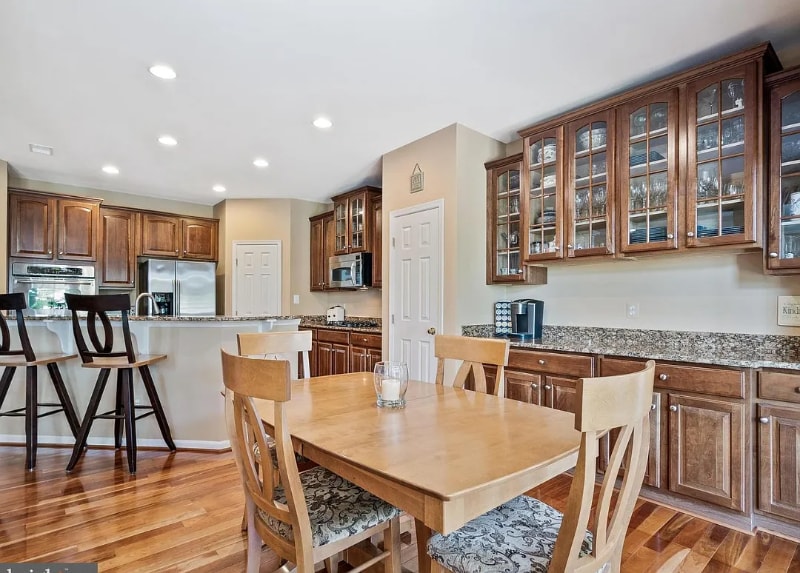 Building Photo - 25443 Kinsale Pl