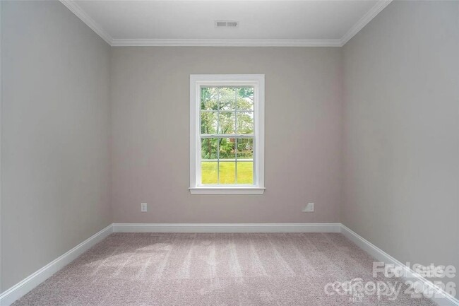 Building Photo - 1721 Balfour Ln