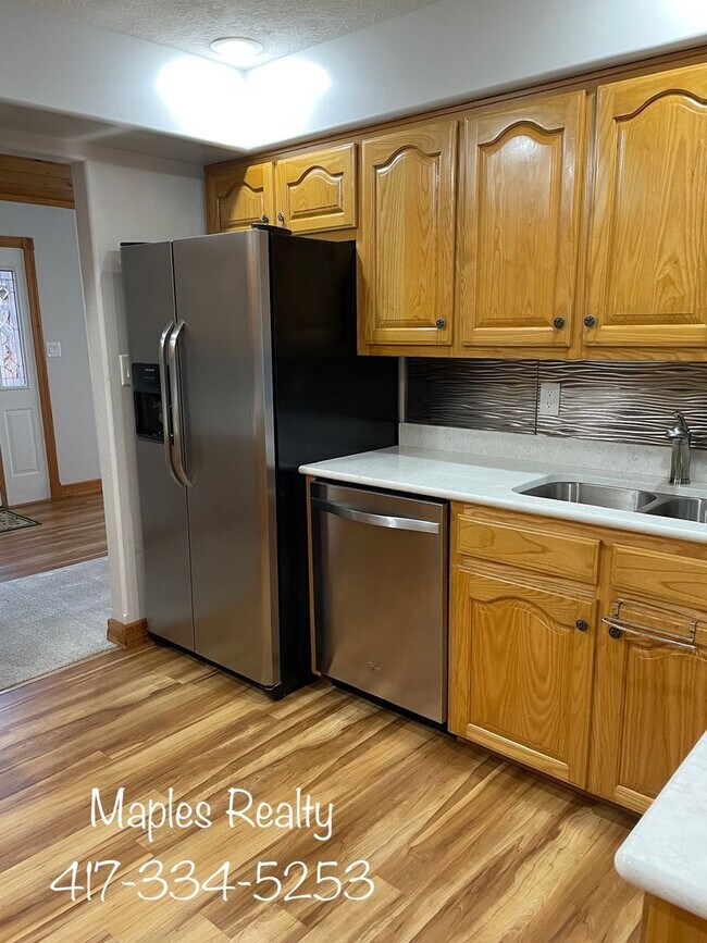 Building Photo - VERY NICE 3 bedroom home in Branson, MO fo...