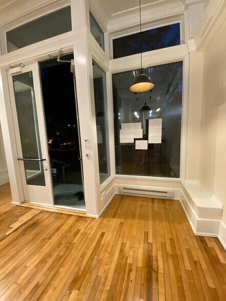 Building Photo - 1728 N Franklin Pl