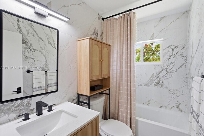 Building Photo - 1100 11th St