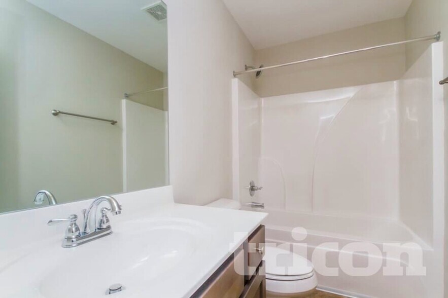 Building Photo - 4107 Effie Seward Dr