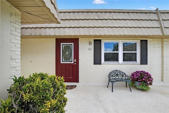 Building Photo - 202 Bedford St