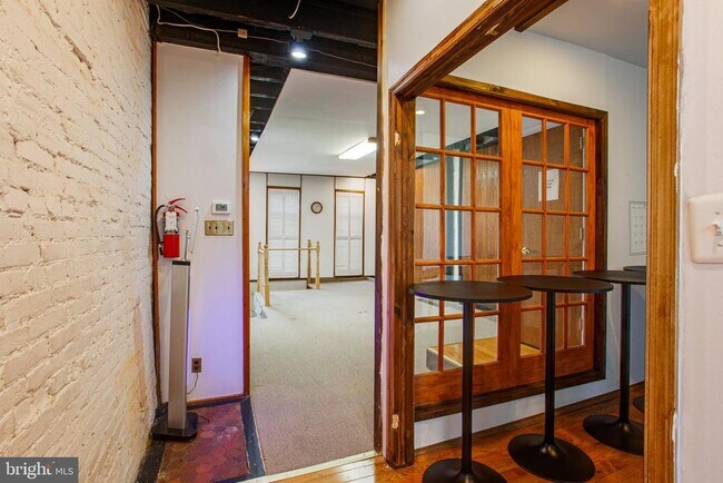 Building Photo - 733 N 24th St