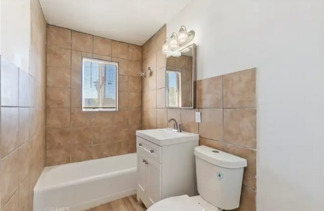 Building Photo - Stylish & Spacious: Newly Renovated 3 Bedr...