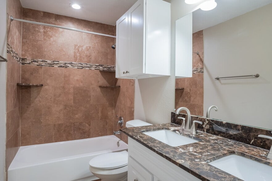 Building Photo - 5218 Prairie Creek Dr