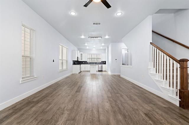 Building Photo - 203 S Village Way