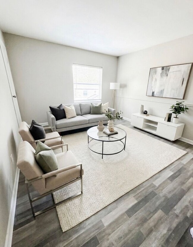 Building Photo - Second-Floor 2-Bedroom Premium Apartment | 850 SF