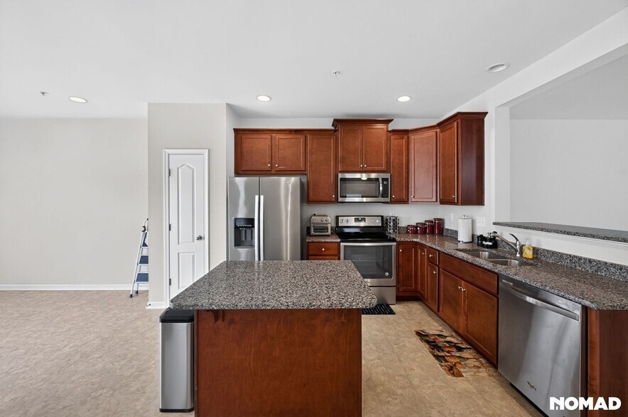 Building Photo - 13122 Nittany Lion Cir
