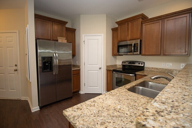 Building Photo - 106 Shumard Oak Ct