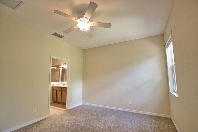 Building Photo - Annual Unfurnished 3 Bed 2 Bath Single Family Home in Stoneybrook of Venice!
