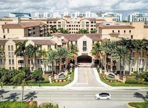 Building Photo - 3001 NE 185th St