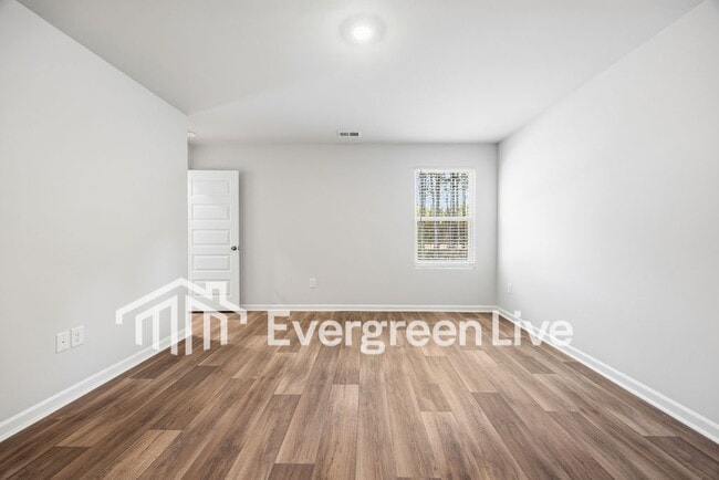 Building Photo - 1707 King Oaks Lp