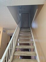 Building Photo - 7951 Sunset Cove Dr