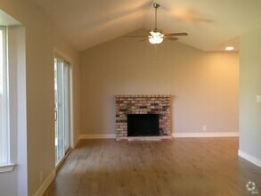 Building Photo - 785 Dogwood Cir