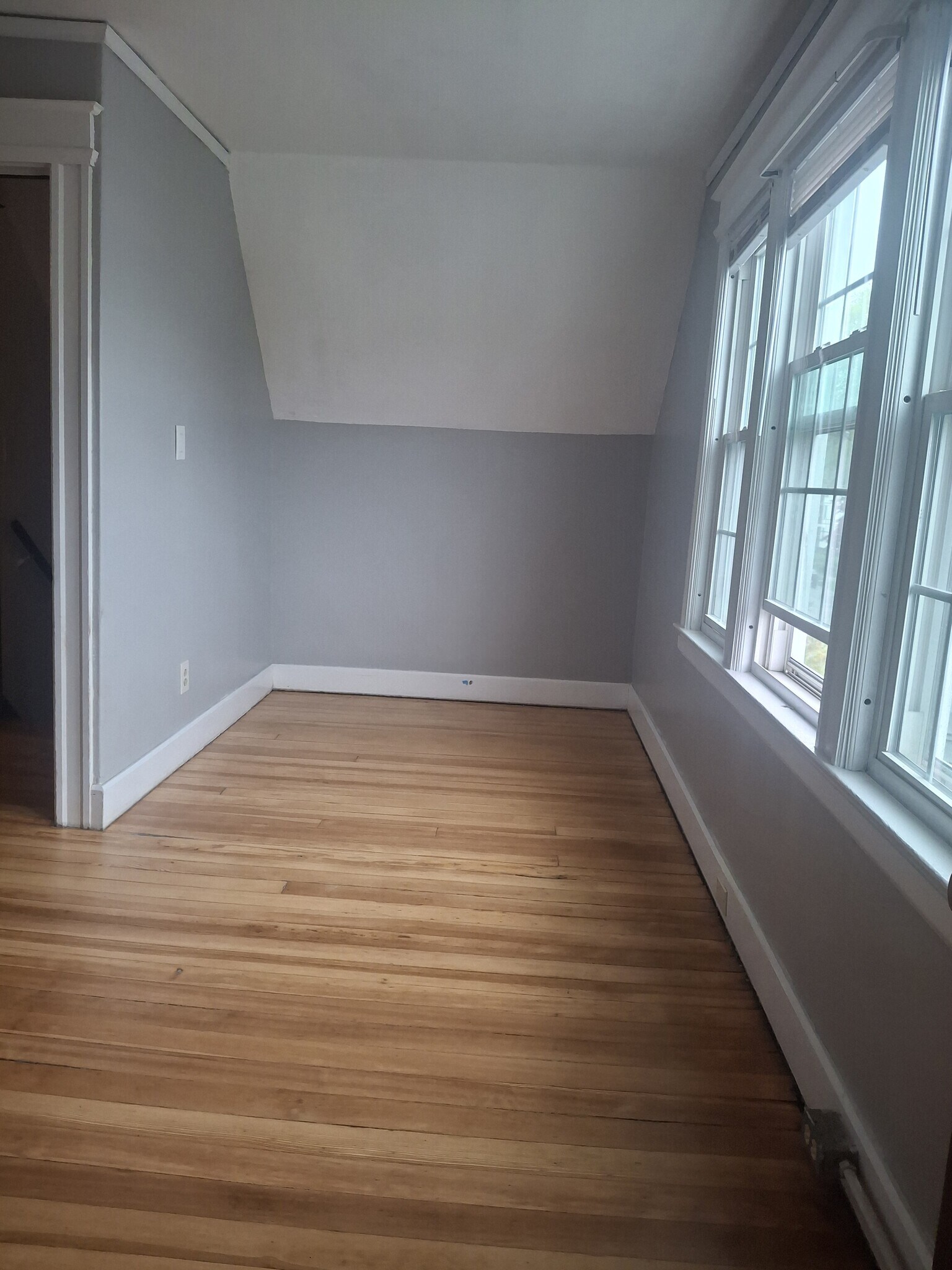 Small bedroom - 422 Prospect Ave