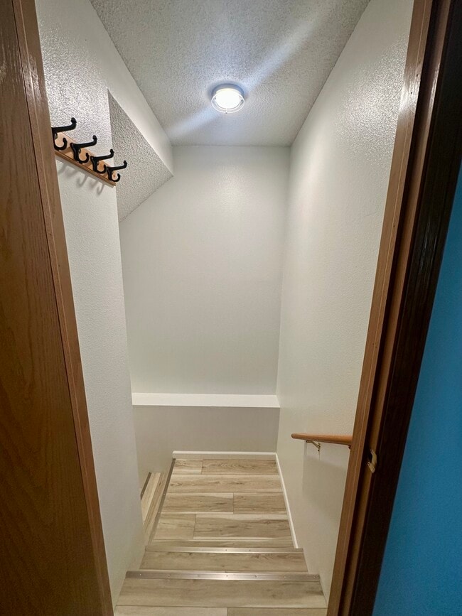 Building Photo - 2786 Irving Ave