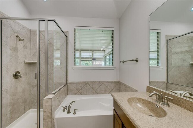 Building Photo - 2136 Granite Hill Dr