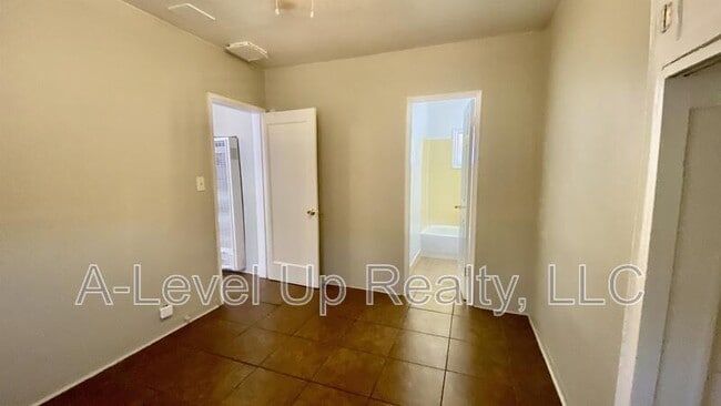 Building Photo - 4004 S Lundy Ave