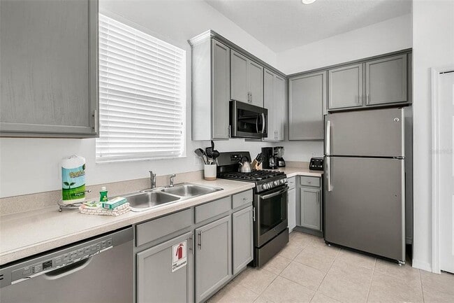 Building Photo - 7403 Velleux St