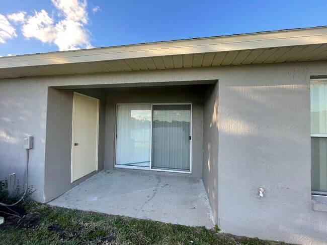 Building Photo - 13120 Summerton Dr