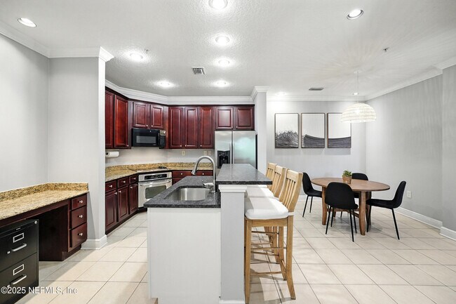 Building Photo - 4300 S Beach Pkwy