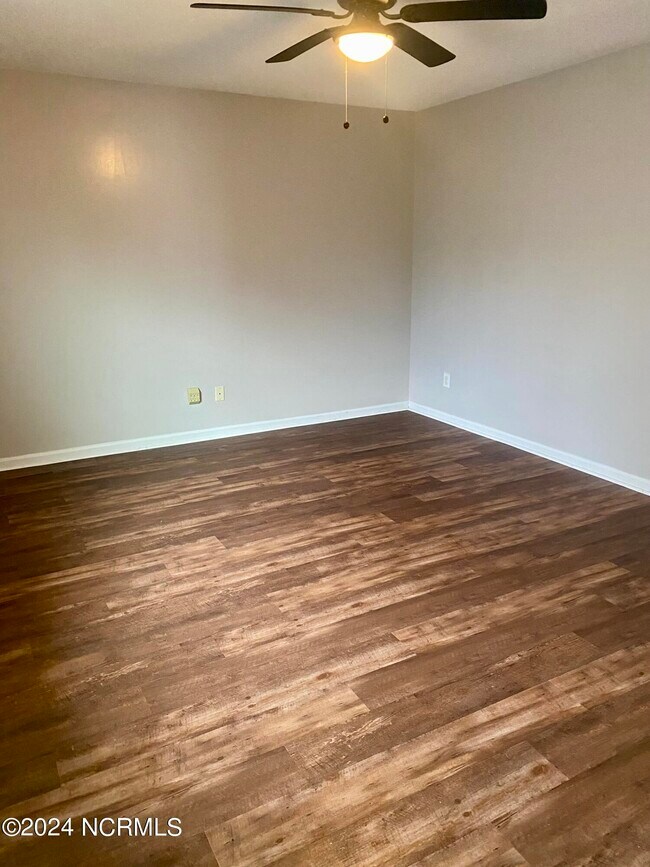 Building Photo - 523 Spring Forest Rd