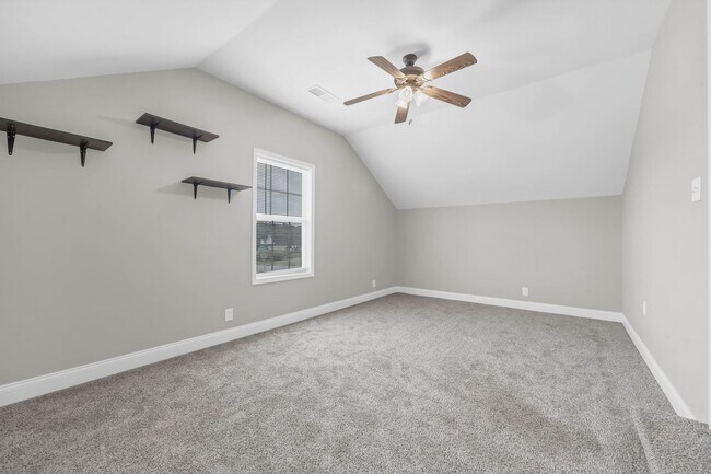 Building Photo - 843 Crestone Ln
