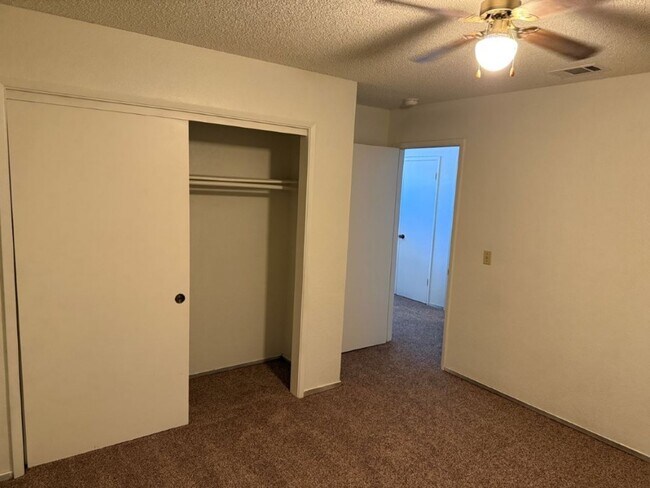 Building Photo - 990/992 JUSTIN DUPLEX