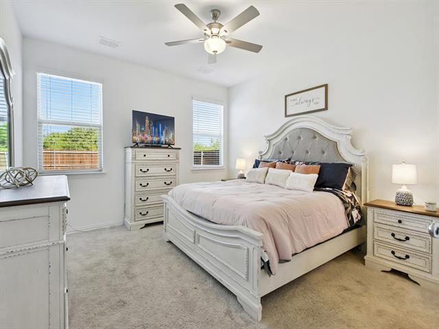 Building Photo - 3413 Kingsview Dr
