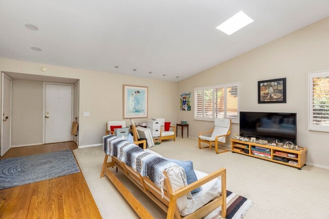 Building Photo - 3 Bed 2 Bath House in Scripps Ranch