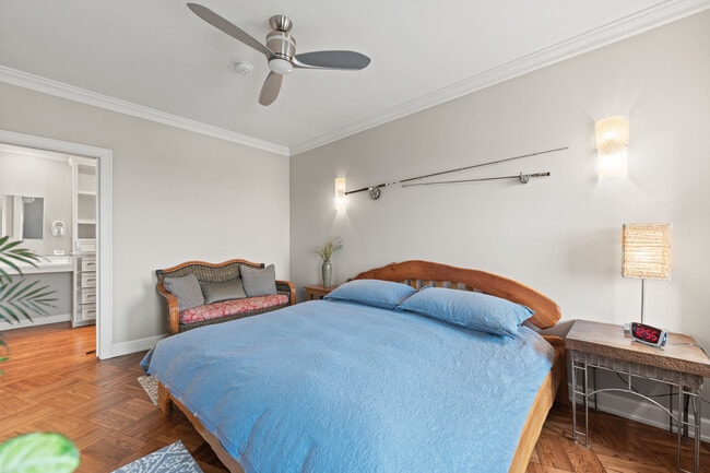 Building Photo - 2000 N Lincoln Park W