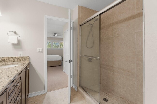 Building Photo - 5073 Beachwalk Way