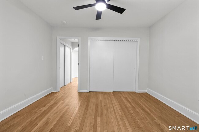 Building Photo - 1070 Whitney Ave