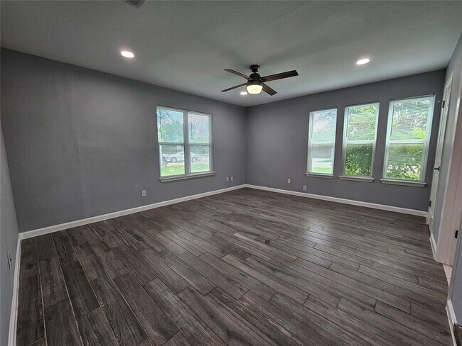 Building Photo - 2603 Peach Tree Ln