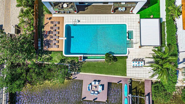 Building Photo - 1430 S Ocean Dr