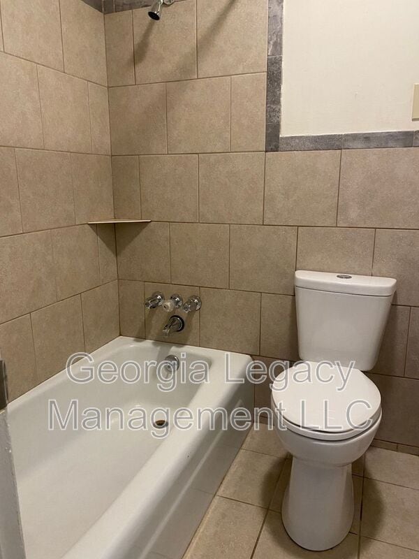 Building Photo - 272 Lawrenceville St