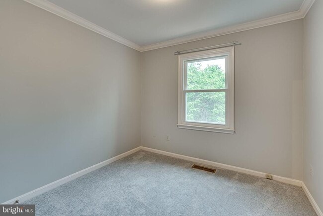 Building Photo - 8061 Sky Blue Dr