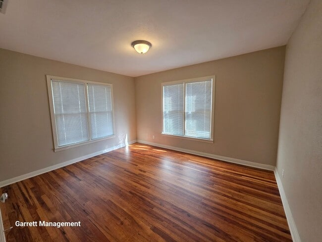 Building Photo - 3/2 Remodeled Home in Lampasas