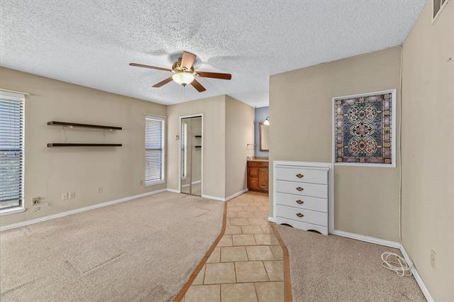 Building Photo - 801 Meadowlark Dr