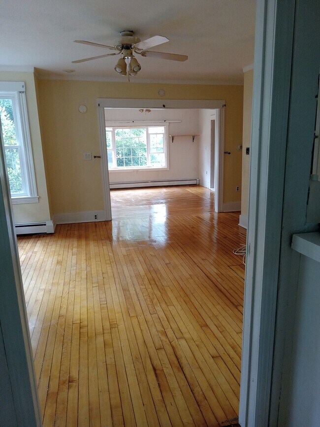 Building Photo - 137 Grafton St