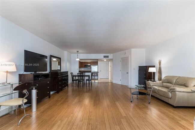 Building Photo - 2301 Collins Ave