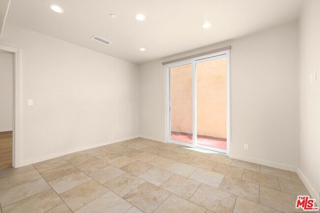 Building Photo - 16123 Sunset Blvd